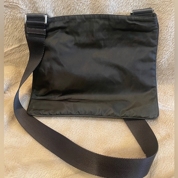 Prada Nylon Crossbody/Shoulder bag in Army Green - Picture 2 of 13